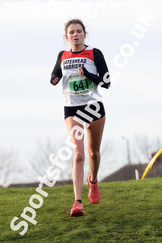 Womens under-17s and under-20s North Eastern Cross Country, Redcar. Photo:  David T. Hewitson/Sports for All Pics